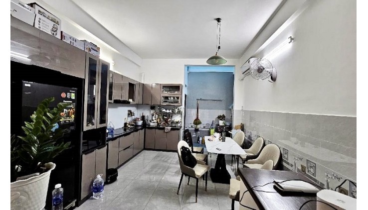 Bán nhà HXT KD Nguyễn Thái Bình, P4, Tân Bình, 86m2, 4 tầng, giá rẻ